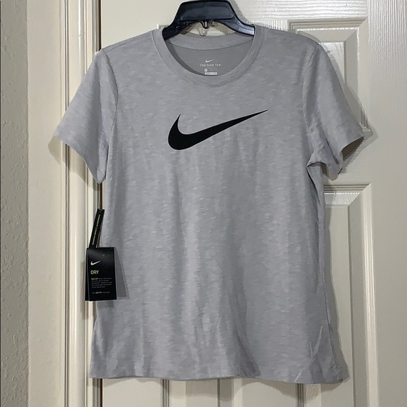 NIKE Woman’s Training Top / Tee - Size L - Picture 1 of 10